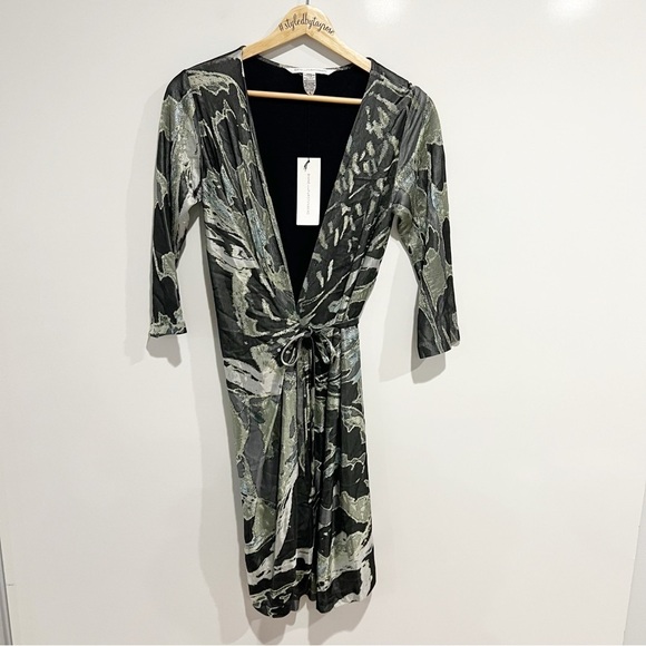 NWT Diane Von Furstenberg Long Sleeve Wrap Dress - Picture 4 of 7